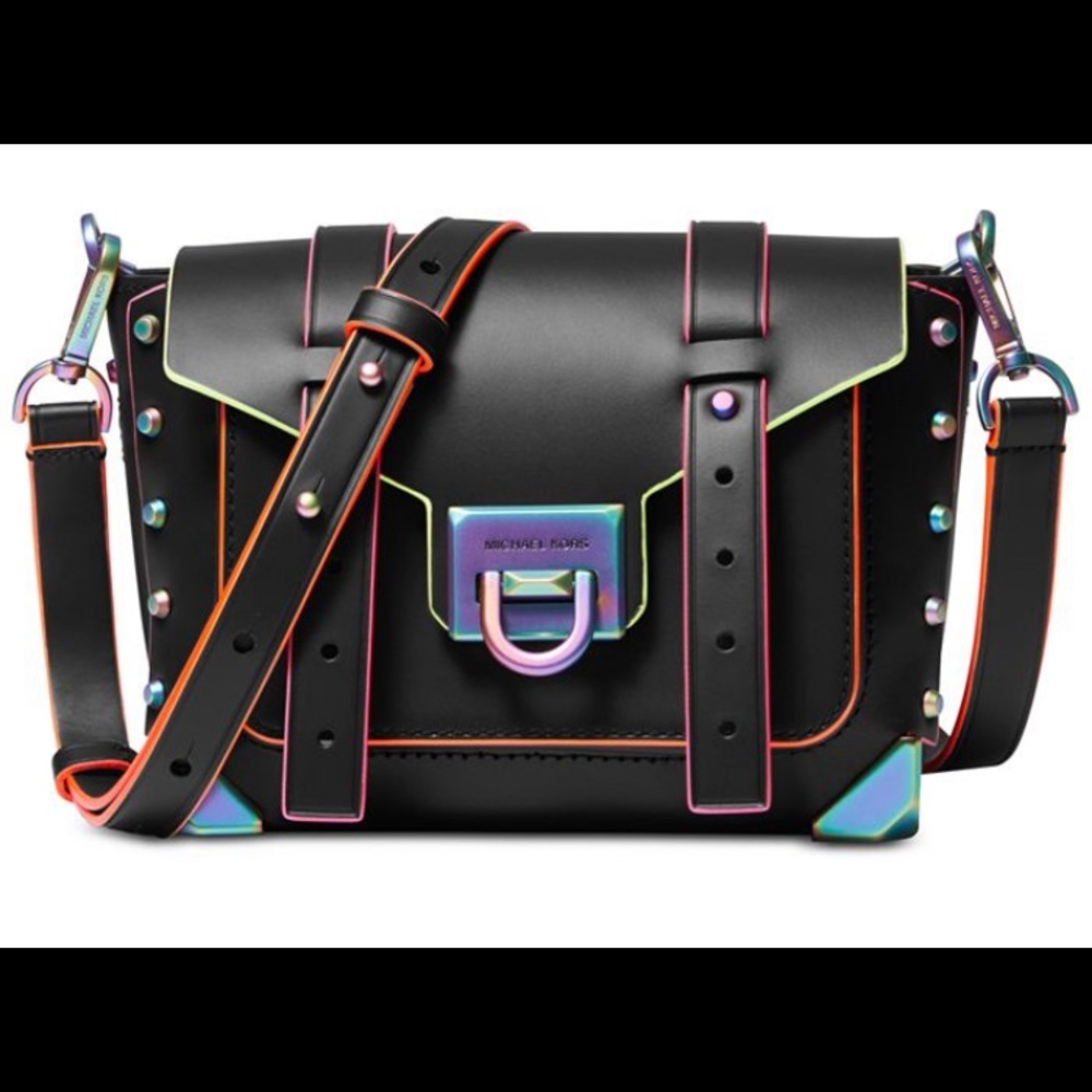 MICHAEL KORS MANHATTAN SMALL CONTRAST-TRIM CROSSBODY